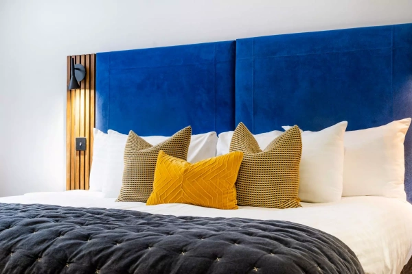 1 Rm 21 Bed detail